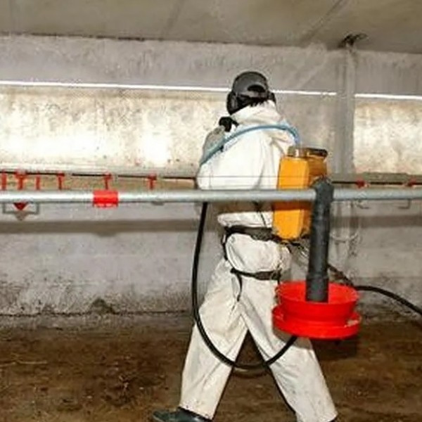 NETHRAM Nettoyage et désinfection de poulaillers